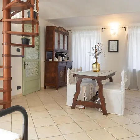 Bed & Breakfast 503 Di Alessio E Orsola